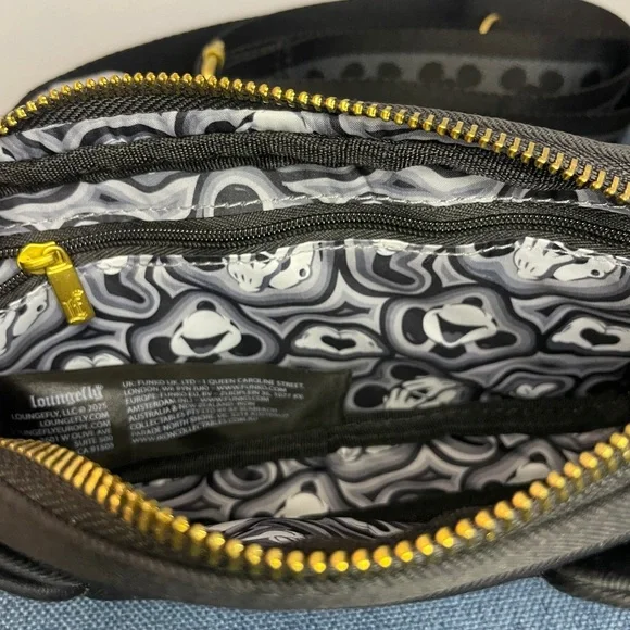 Disney Loungefly Mickey Ears Sling Bag. - Picture 3 of 6